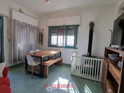 CASA 4 AMBIENTES A METROS AV ALCORTA