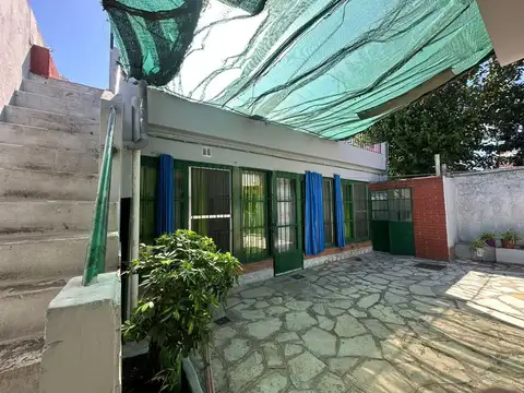CASA 4 AMBIENTES MORON APTO CREDITO PATIO TERRAZA
