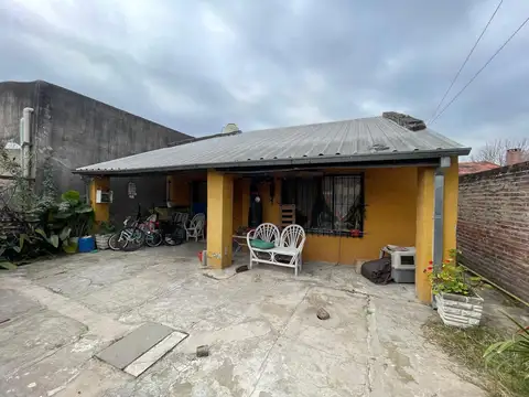 Casa de 4 dormitorios, 2 baños, con parrilla y potencial de ampliación – Pacheco