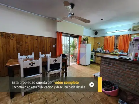 Casa en Venta con 1 cochera
