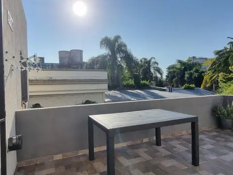 Depto Tipo Casa en Venta con 1 cocheras