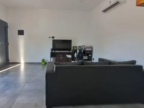 Gral. Manuel Belgrano  al 21400 21400