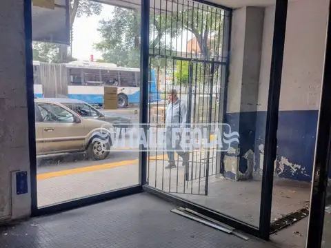 Local en Alquiler en Liniers, $ 4.000.000