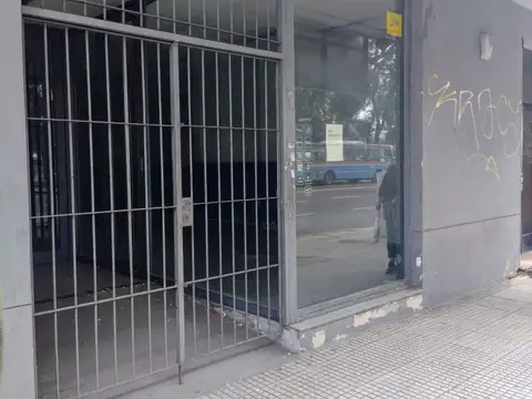 Local en Alquiler en Liniers, $ 4.500.000