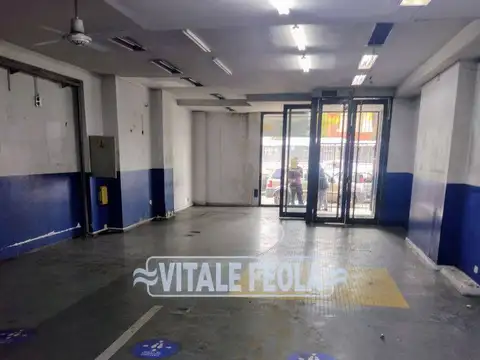ALQUILER LOCAL EN LINIERS CON DEPOSITO Y SOTANO, APTO VARIOS RUBROS CON DARSENA