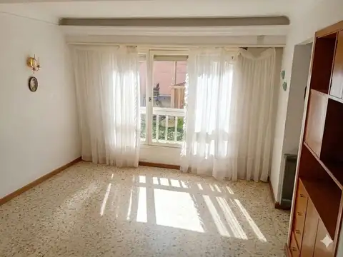 VENTA DPTO 3 AMB MIRAMAR ( PERMUTA EN CABA)