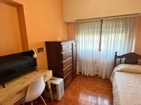 Casa quincho 4 ambientes amplio terreno · Ituzaingó Norte