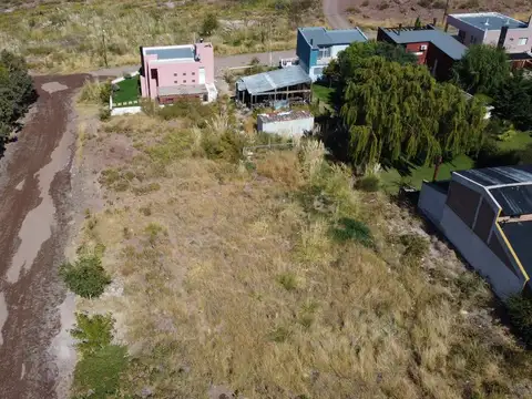 Piedras Coloradas, Villa el Chocón