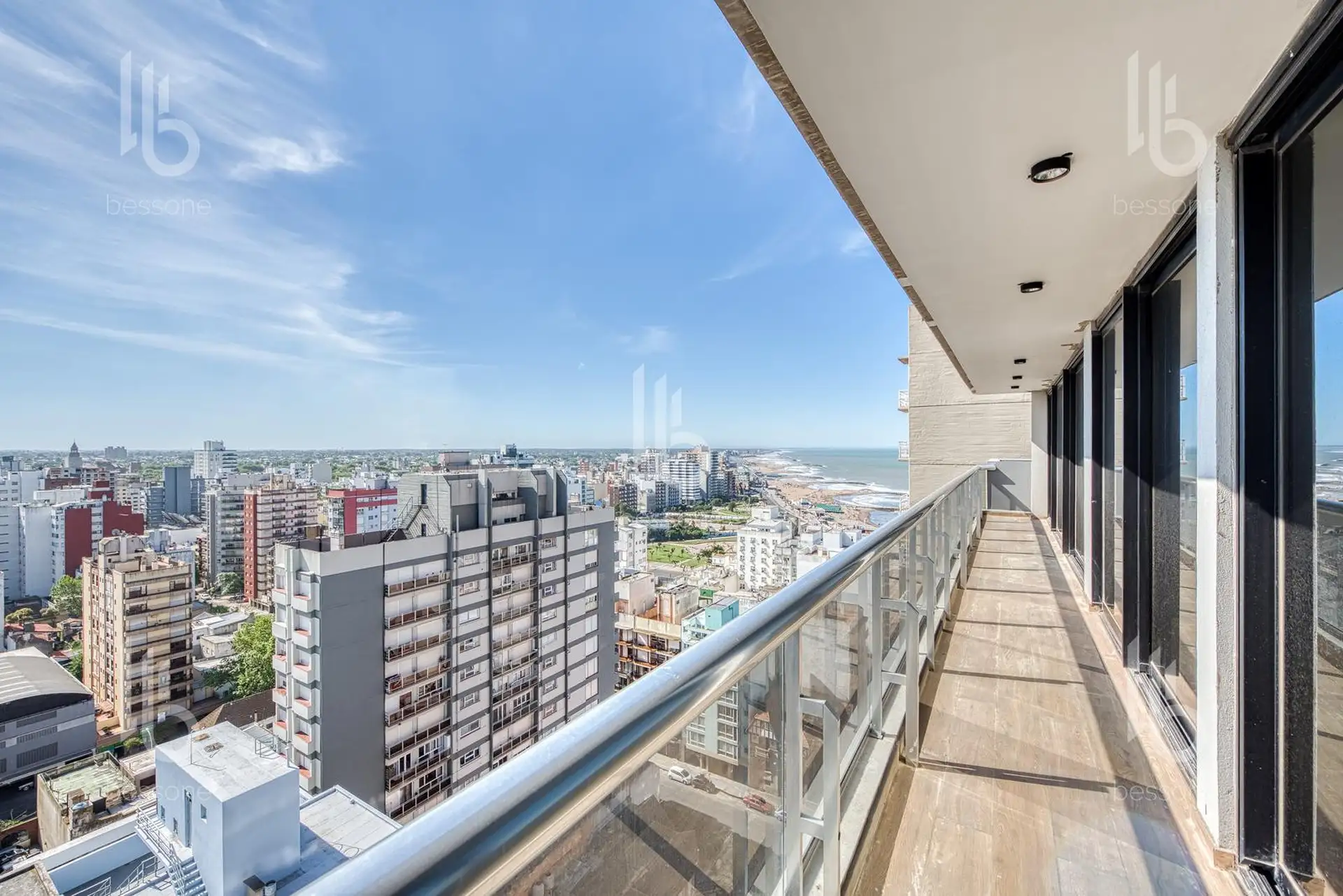 Departamento 4 amb, 163m² en La Perla Sur con 3 dormitorios en suite