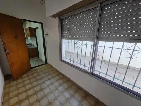 Depto Tipo Casa en Alquiler en Remedios de Escalada, $ 500.000