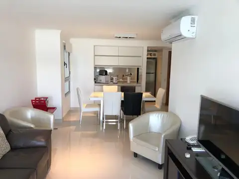 Departamento en Venta en Playa Mansa, USD 375.000