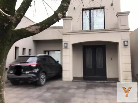 Santa Fe e/ Mendoza y Sarmiento