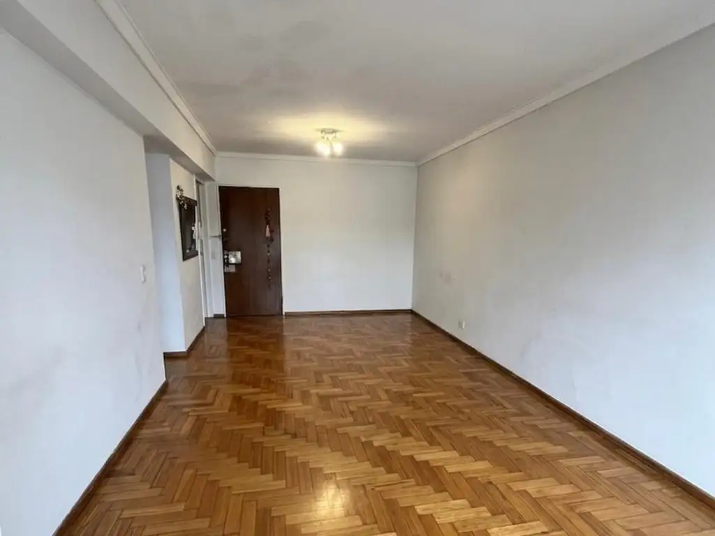 Montes de Oca 300, Piso 0