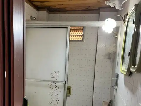 VENTA PH EN DOS PLANTAS CON ACCESOS INDEPENDIENTES, COCHERA Y TERRAZA CON QUINCHO - IDEAL INVERSIÓN