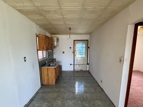 Casa 3 ambientes con 1 baño