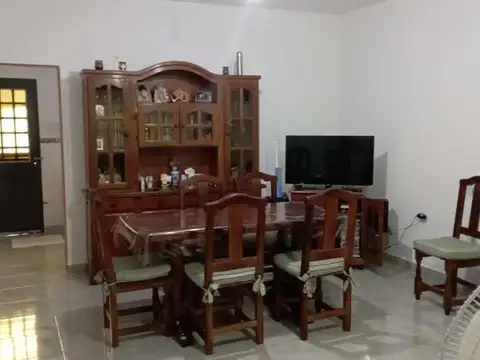 Casa 3 ambientes con 1 baño