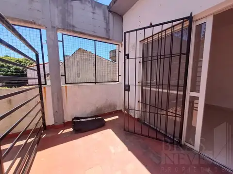 Departamento en Alquiler en Olivos, $ 500.000