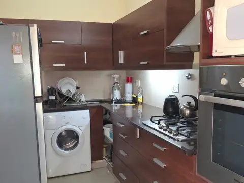 VENTA Casa de 3 dormitorios en B° Santa Genoveva - Neuquen