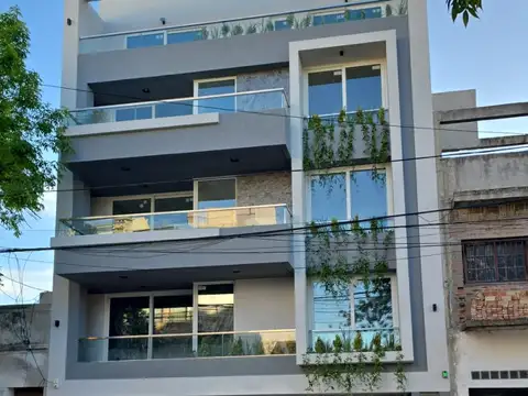 SEMIPISOS CATEGORÍA, 4 AMB, 7 UNIDADES DE 4 AMB Y 1 DE 3 AMB, COCHERAS, DOBLE BALCÓN, PARRILLA