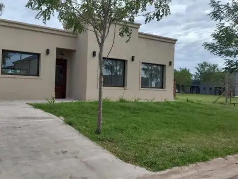 Casa en Alquiler de 4 dormitorios