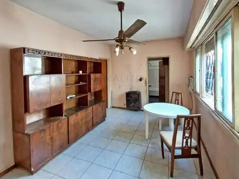 Casa 6 ambientes con 3 baños