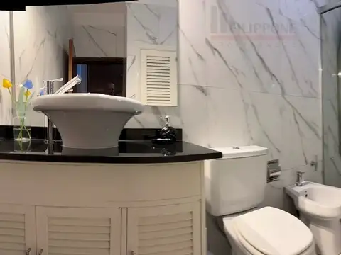 Casa 6 ambientes con 4 baños