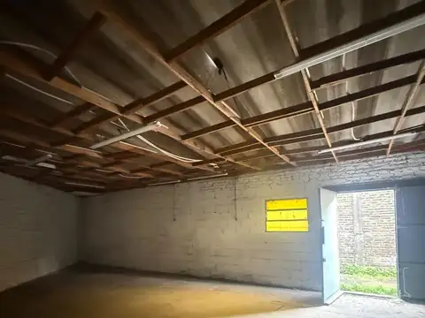 Depósito en alquiler / dos depósitos en luis guillon