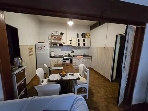 Casa 3 ambientes con 2 baños