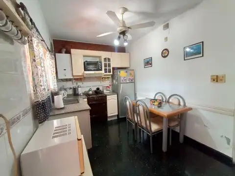 Depto Tipo Casa en Venta con 1 cocheras