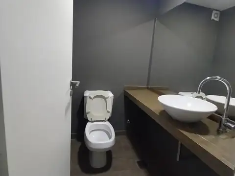 Oficina en Venta con 2 cocheras