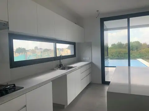 Casa en Venta al Este