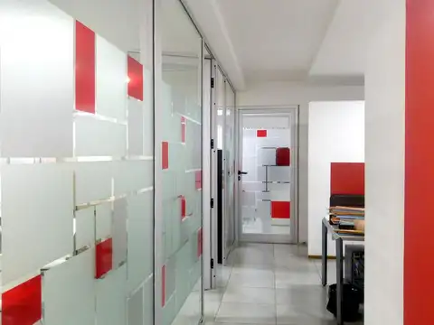 Oficina en Venta con 1 cochera