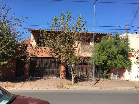 SAN JOSE A MTS. DE SAVIO - IMPORTANTE CASA - FINES COMERCIALES