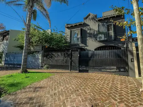 Casa 5 ambientes en venta San Isidro con pileta