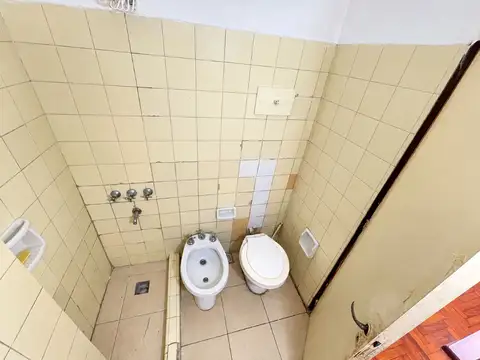 DEPARTAMENTO EN VENTA BALCÓN AL FRENTE UN DORMI