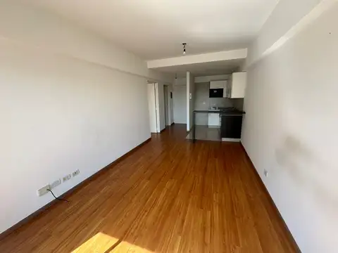 Cnel Charlone 500, Piso 7