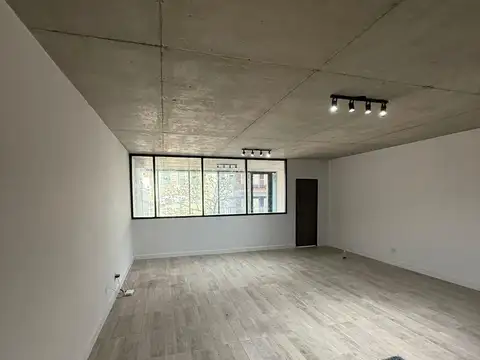 Oficina en Alquiler al Noreste