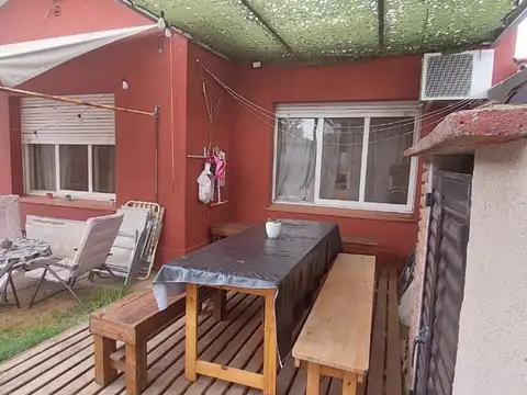 Casa 4 ambientes con 1 baño