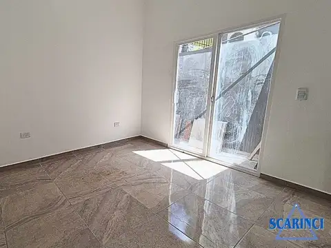 Depto Tipo Casa en Alquiler de 1 dormitorio