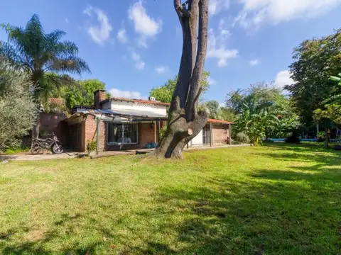 Venta casa Don Torcuato 5 ambientes con pileta