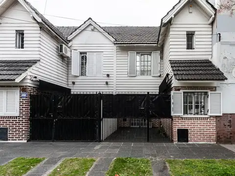 Duplex 3 amb en venta en Lanús con cochera