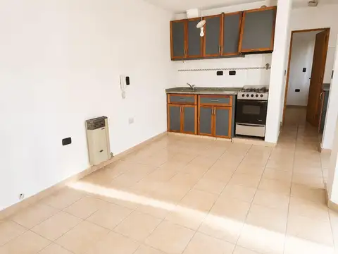 Departamento en Alquiler en Sexta Sección, $ 450.000