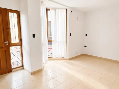 Departamento en Alquiler en Sexta Sección, $ 450.000
