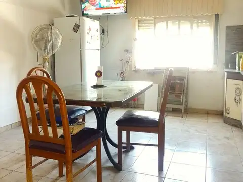 Depto Tipo Casa 4 ambientes con 1 baño