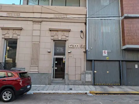 Corrientes 2400, Piso 1