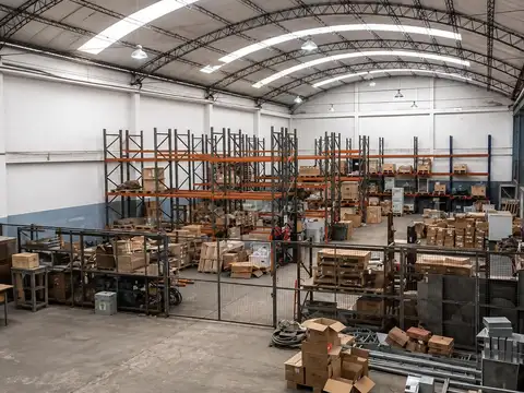 GALPÓN INDUSTRIAL / DEPOSITO LOGISTICO EN ALQUILER – AV. CHAMPAGNAT 3300 – MAR DEL PLATA