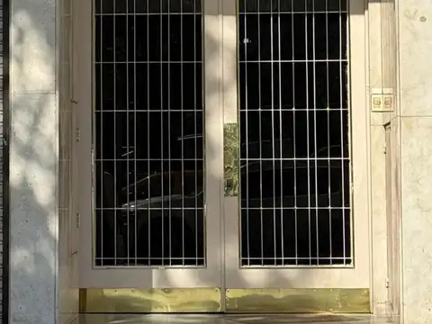 Oficina 4 ambientes con 2 baños