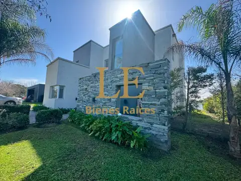 Casa en Venta en El Cantón, USD 440.000