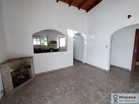 Casa 3 ambientes con 1 baño
