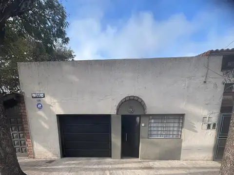 -MUNRO: En VENTA  casa  en   planta  baja  a  metros  de  la  colectora  de la Panamericana